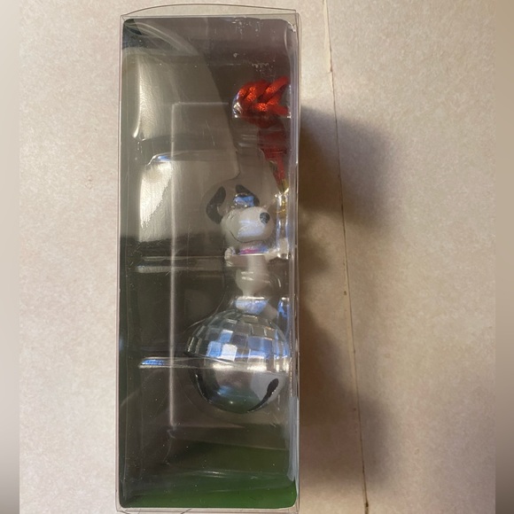♥️💖 CHRISTMAS SNOOPY Peanuts Disco Ball Pendant Bell Necklace NWT - Picture 2 of 5